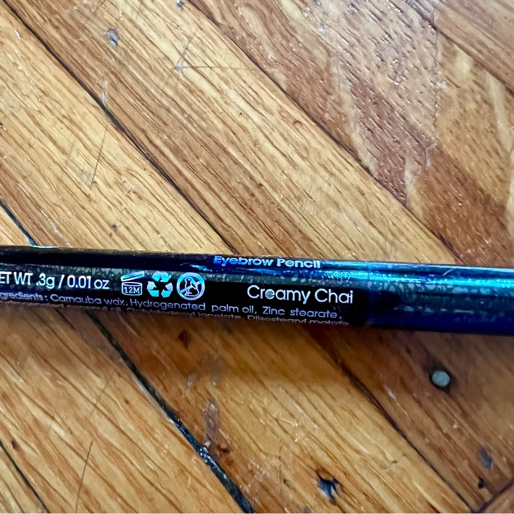 Skone Brow Wand • Brow Pencil in Creamy Chai (Taupe) - Picture 7 of 7